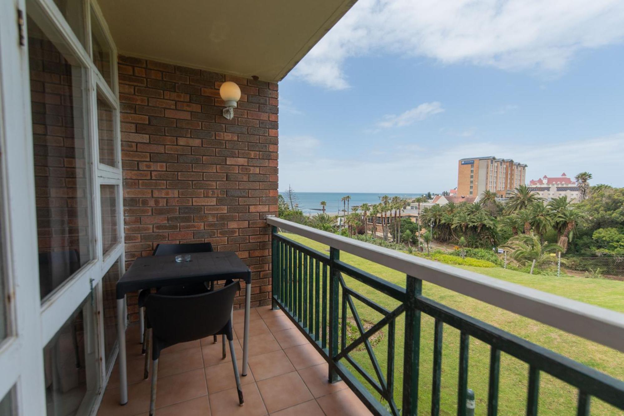 Apartment 157 Brookes Hill Near The
